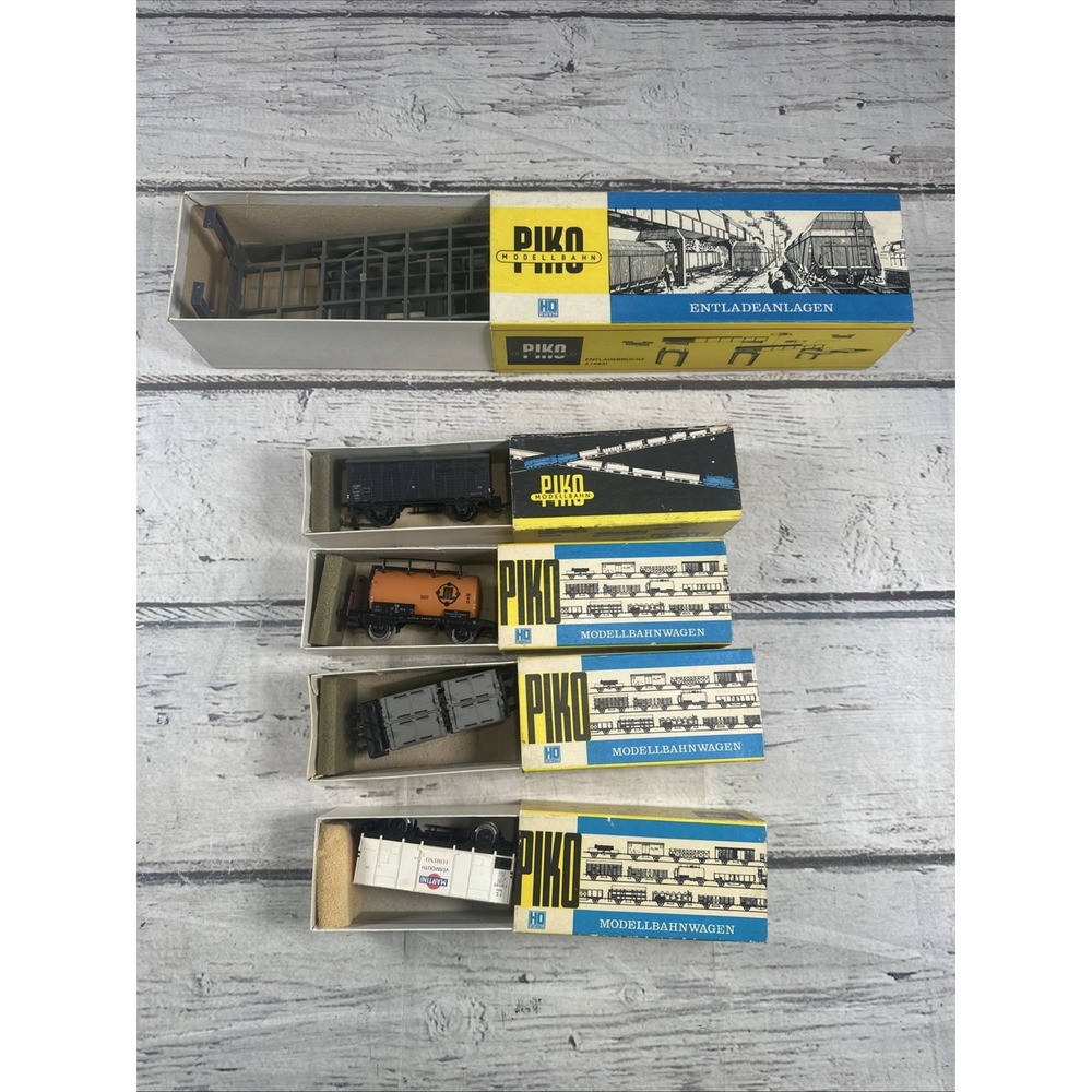 Vintage PIKO HO Scale Train Lot Freight Cars + Entladeanlagen Kit GDR DDR Boxed